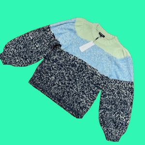 NWT 525 America sweater